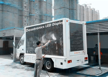 中国 トラックによって取付けられるLED表示、屋外広告のための移動式LEDスクリーンの賃借り サプライヤー